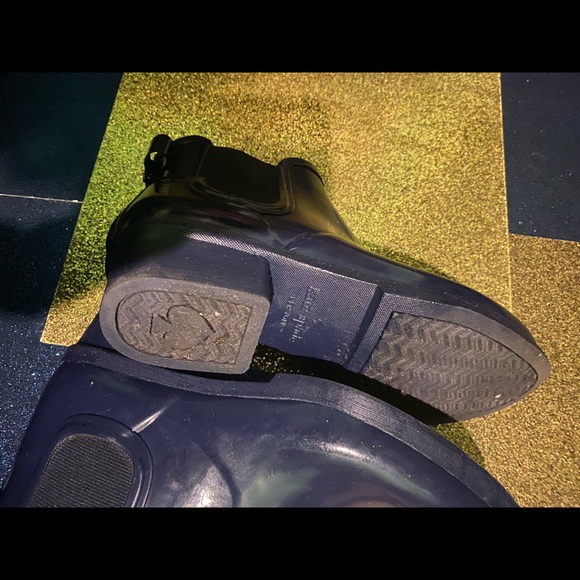 KATE SPADE DEEP NAVY POLKA DOT RAIN ANKLE Boots LUX GUC 1 FLAW - Picture 12 of 15